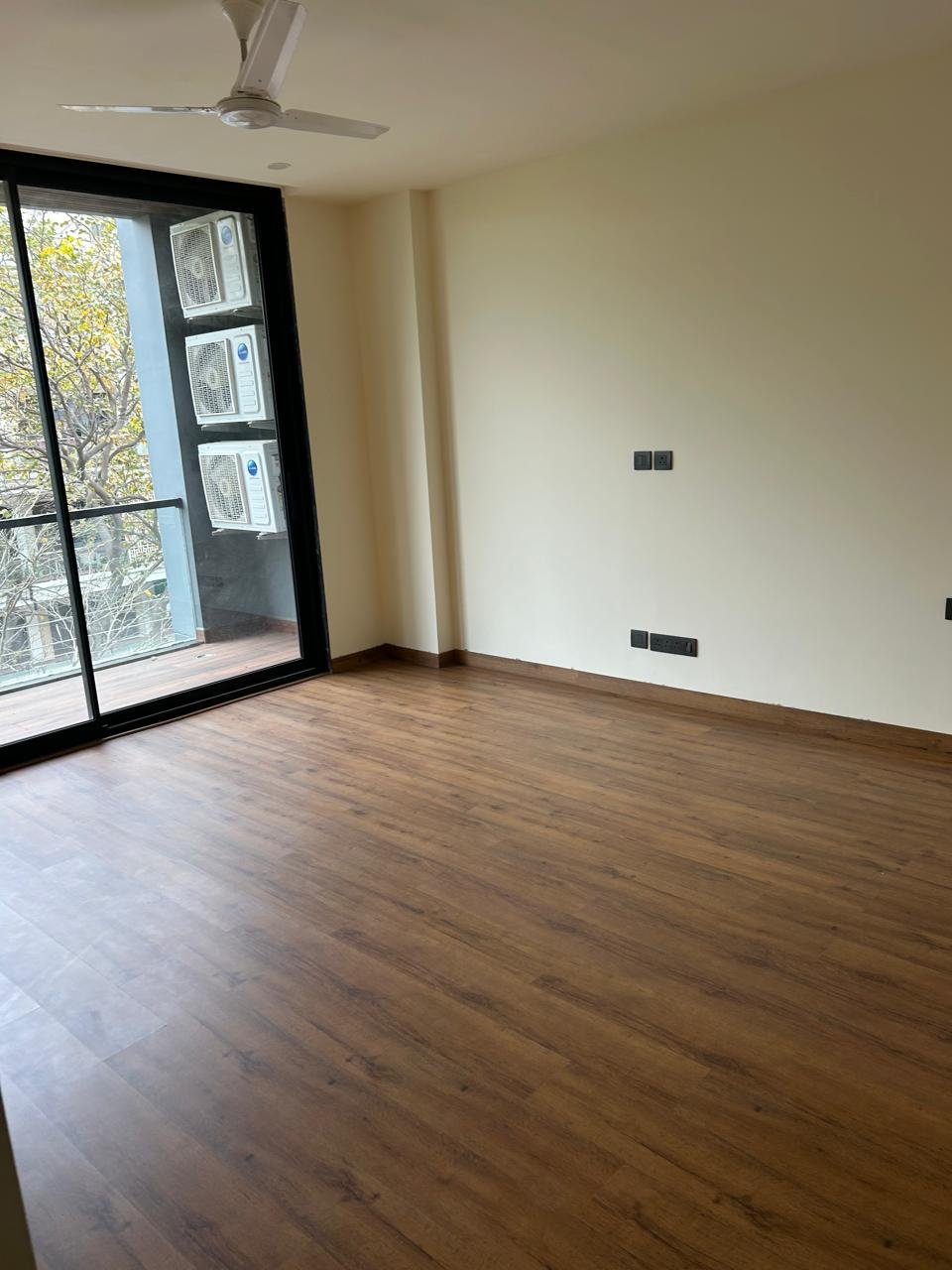 4BHK apartment plus servant room Pioneer Park available for rent